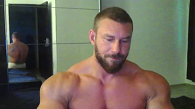 muscularkevin online show from July 13, 3:31 am
