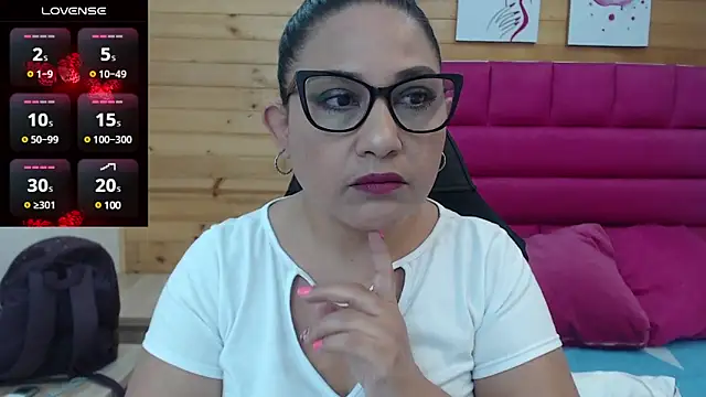 Snapshot of Katha_Marck chatting on December 17, 2:44 pm Katha Marck online show from December 17, 2:44 pm