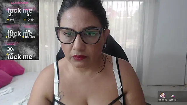 Snapshot of Katha_Marck chatting on February 24, 12:37 pm Katha Marck online show from February 24, 12:37 pm