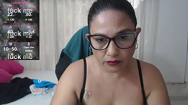Snapshot of Katha_Marck chatting on February 25, 12:45 pm Katha Marck online show from February 25, 12:45 pm