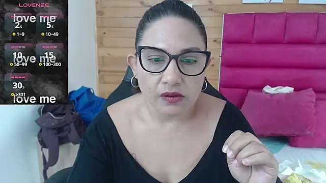 Snapshot of Katha_Marck chatting on March 22, 2:58 pm Katha Marck online show from March 22, 2:58 pm