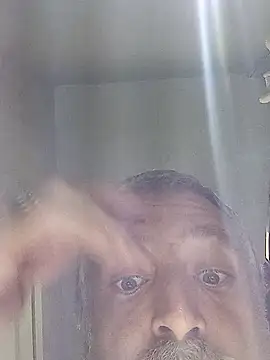 Snapshot of begood4daddy2day chatting on September 18, 9:11 am begood4daddy2day online show from September 18, 9:11 am