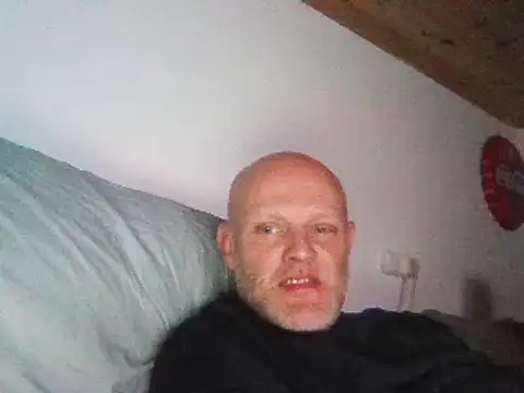 davigochi77bcn online show from March 2, 9:54 pm