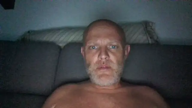 davigochi77bcn online show from October 25, 8:25 pm