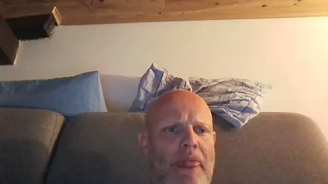 davigochi77bcn online show from February 27, 9:04 pm