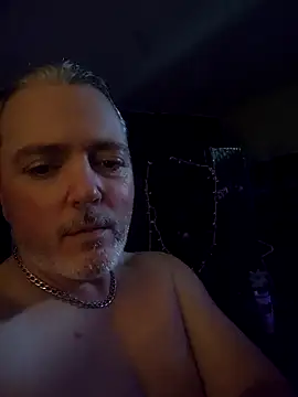 Hotredheadandtoungelasher online show from April 28, 2:55 pm