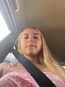 Irisweet  online show from December 15, 5:53 pm