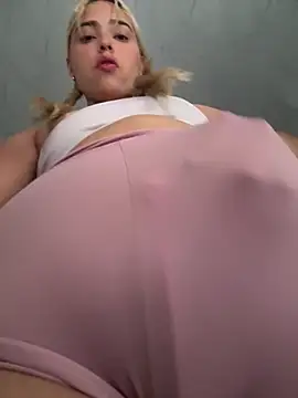 Irisweet  online show from February 9, 9:17 pm