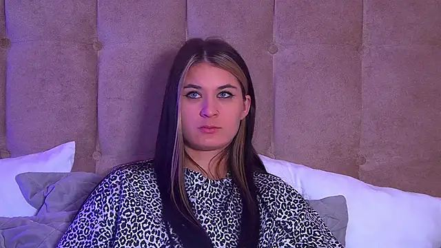 RachelSimpson online show from February 21, 12:27 am