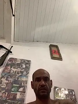 Snapshot of raphadoors19 chatting on October 29, 2:47 am raphadoors19 online show from October 29, 2:47 am