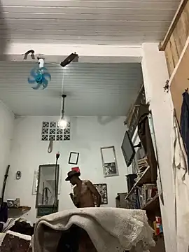 Snapshot of raphadoors19 chatting on November 29, 2:47 am raphadoors19 online show from November 29, 2:47 am