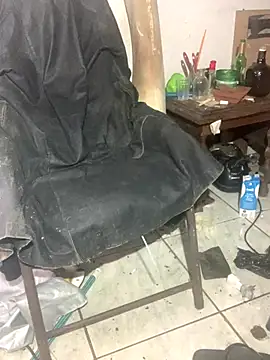 Snapshot of raphadoors19 chatting on December 14, 6:01 pm raphadoors19 online show from December 14, 6:01 pm