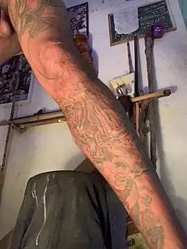 Snapshot of raphadoors19 chatting on March 4, 3:23 am raphadoors19 online show from March 4, 3:23 am