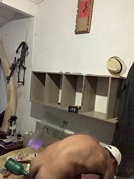 Snapshot of raphadoors19 chatting on March 6, 1:13 am raphadoors19 online show from March 6, 1:13 am