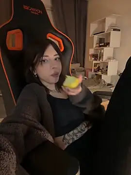 Bastet online show from December 13, 9:30 pm