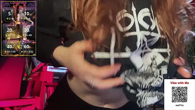 Snapshot of courtneyoccult chatting on December 1, 11:43 pm courtneyoccult online show from December 1, 11:43 pm