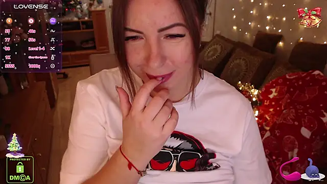 LauraClarck online show from December 16, 5:49 am