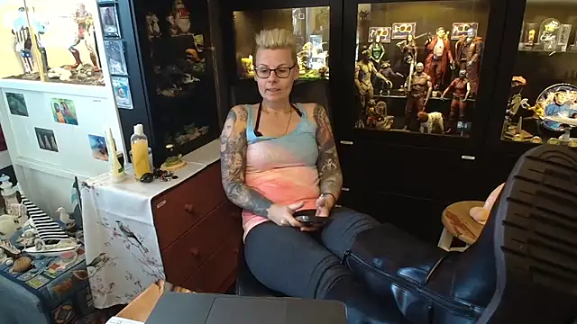 MaryG online show from January 18, 9:45 am