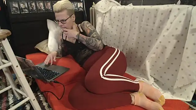 MaryG online show from January 20, 9:01 pm