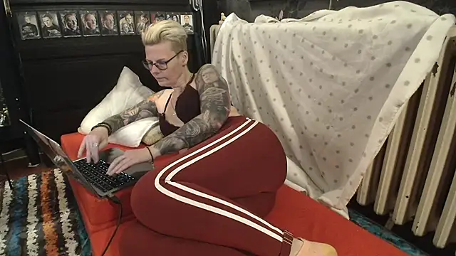 MaryG online show from January 22, 9:43 pm