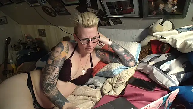 MaryG online show from January 23, 9:18 pm