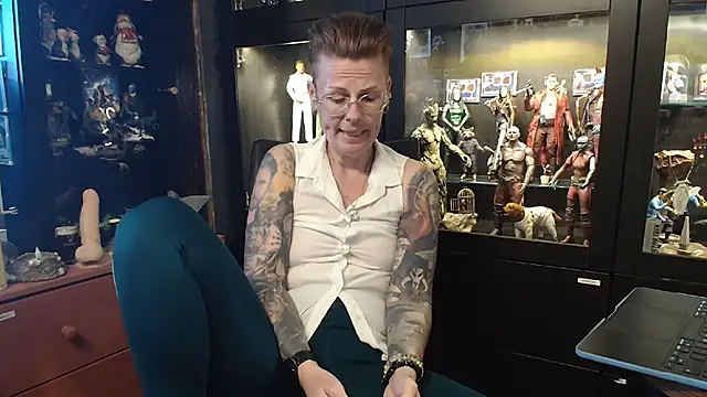 MaryG online show from March 3, 1:06 pm