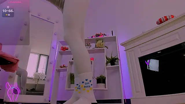 Alice in the  Wonderland online show from February 11, 6:40 am