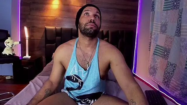 anthonylatynxd online show from January 31, 2:26 am