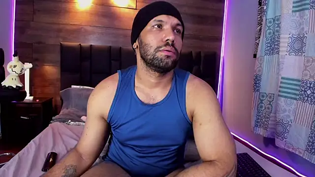 anthonylatynxd online show from February 1, 8:39 am