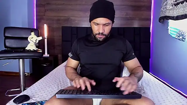 anthonylatynxd online show from February 10, 9:15 pm