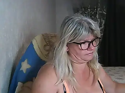 Diana 49 online show from October 3, 7:49 am