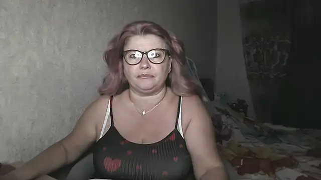 Snapshot of Diana_49 chatting on July 2, 8:09 am Diana 49 online show from July 2, 8:09 am