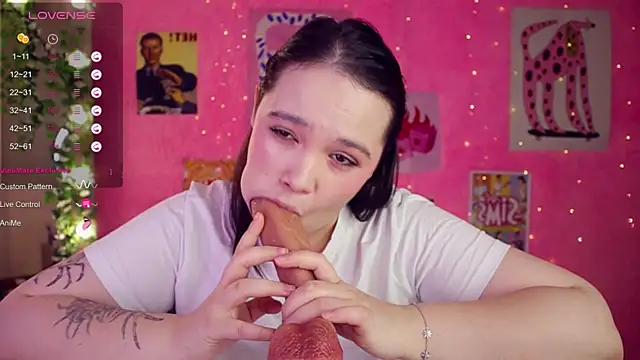 Snapshot of Chery_Lady22 chatting on November 5, 6:02 am Chery Lady22 online show from November 5, 6:02 am