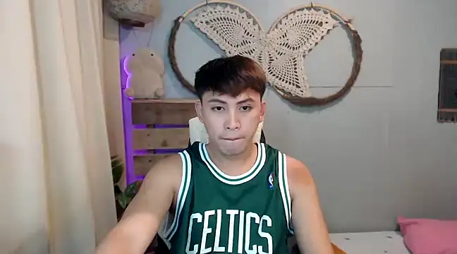 Snapshot of princeJayX chatting on December 3, 6:59 am princeJayX online show from December 3, 6:59 am