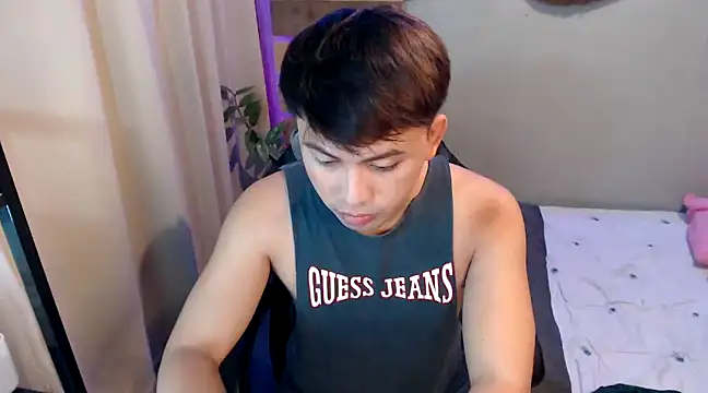 Snapshot of princeJayX chatting on December 3, 10:28 am princeJayX online show from December 3, 10:28 am