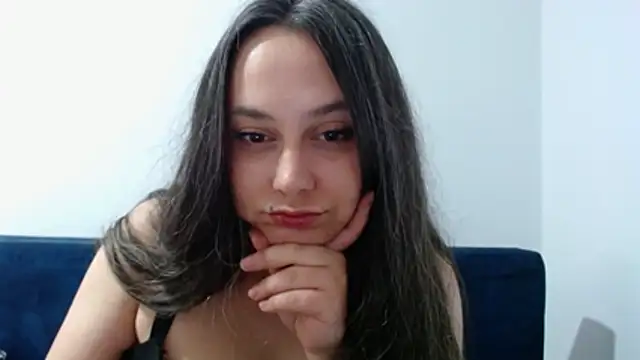 Snapshot of Sara94live chatting on April 21, 3:02 am Sara94live online show from April 21, 3:02 am