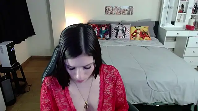 Snapshot of kittykat18x chatting on June 19, 2:05 am kittykat18x online show from June 19, 2:05 am