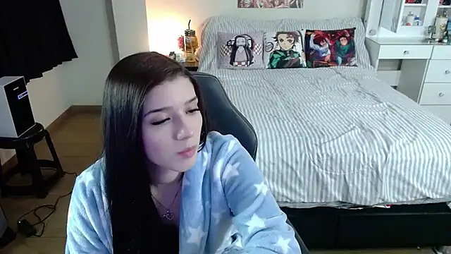 Snapshot of kittykat18x chatting on July 19, 12:58 am kittykat18x online show from July 19, 12:58 am
