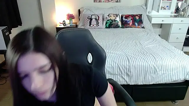 Snapshot of kittykat18x chatting on July 25, 2:42 am kittykat18x online show from July 25, 2:42 am