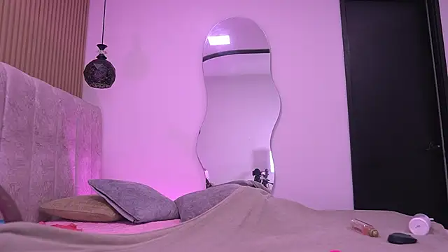 violeta aroca online show from July 1, 3:08 am