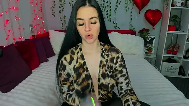 KeiraChoCo online show from April 28, 8:03 pm