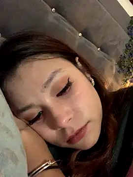 3littleschoolteens online show from November 17, 6:19 am