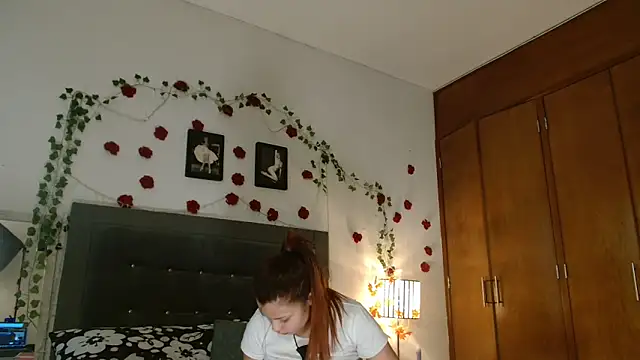 3littleschoolteens online show from February 15, 9:33 pm