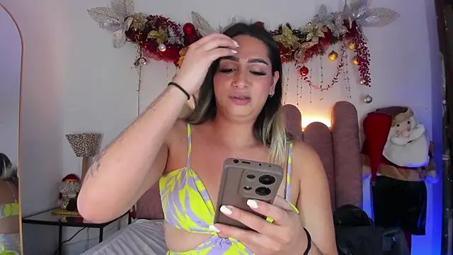 ISABELLASSMITH online show from January 9, 9:05 pm