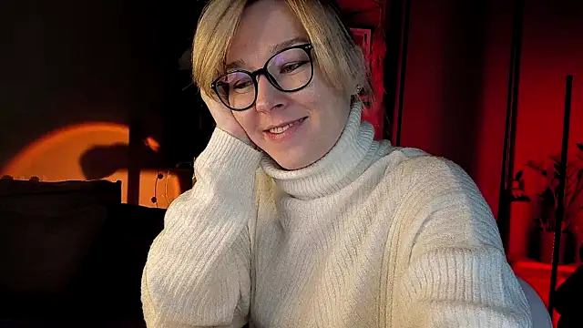 Snapshot of 5_in_one chatting on December 13, 5:27 am 5 in one online show from December 13, 5:27 am