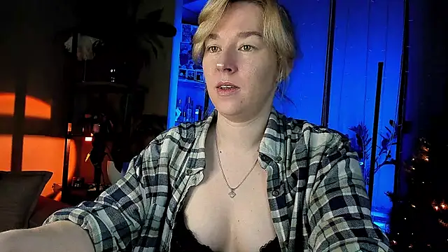 Snapshot of 5_in_one chatting on January 13, 4:39 am 5 in one online show from January 13, 4:39 am