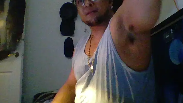 Snapshot of CleanGrey chatting on March 22, 8:40 am CleanGrey online show from March 22, 8:40 am