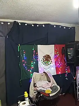 LaInsaciableIntensa online show from June 10, 1:06 am