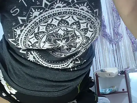 heyline milf online show from January 9, 11:24 pm