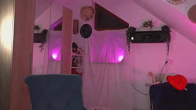 Amaliamour online show from October 4, 1:25 am